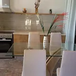 Zeus Throne מלון דירות