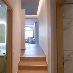 Zeus Throne