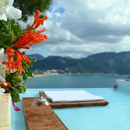 Zeus Throne Aparthotel Afión