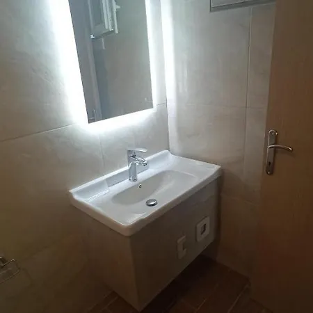 Zeus Throne Apartmanhotel