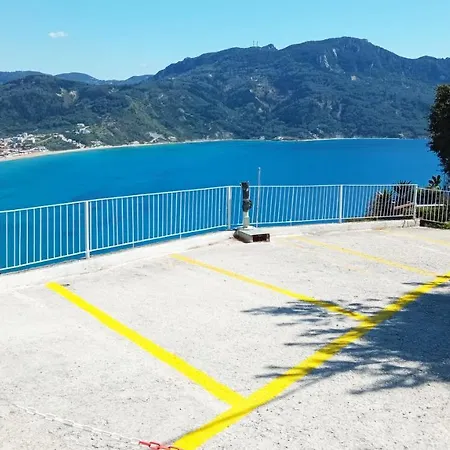 Aparthotel Zeus Throne 4*