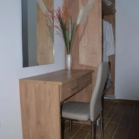 Apartmanhotel Zeus Throne 4*