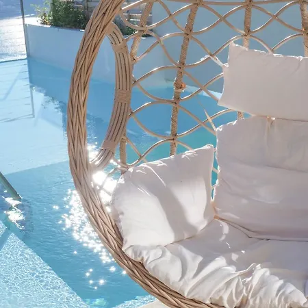 Aparthotel Zeus Throne 4*