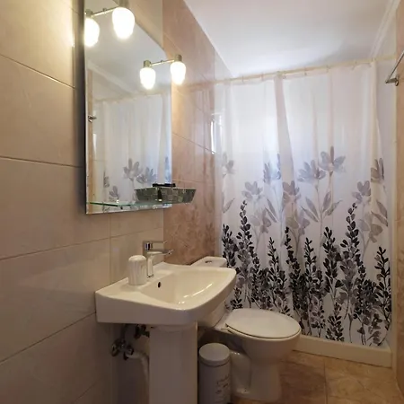 Zeus Throne Aparthotel 4*