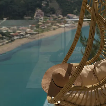 Zeus Throne 아파트호텔 Afión