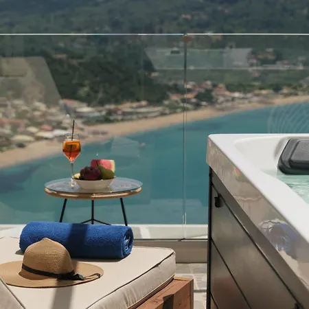 Zeus Throne 아파트호텔 Afión