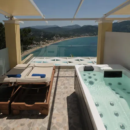 Zeus Throne Apartmanhotel 4*