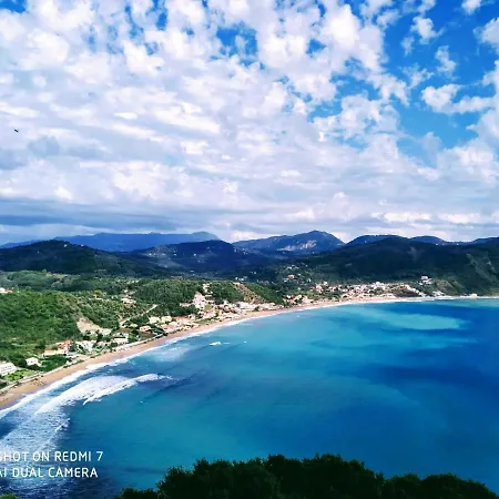 מלון דירות Zeus Throne 4*