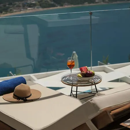 Zeus Throne 4* Afión