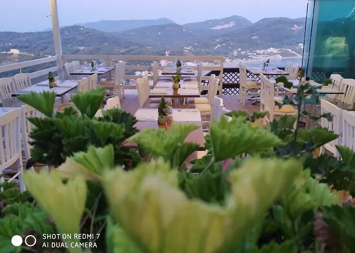 Aparthotel Zeus Throne 4*