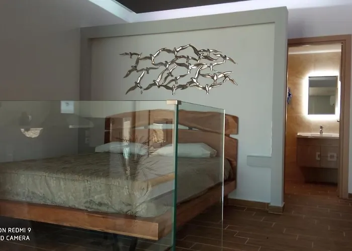 Zeus Throne Aparthotel