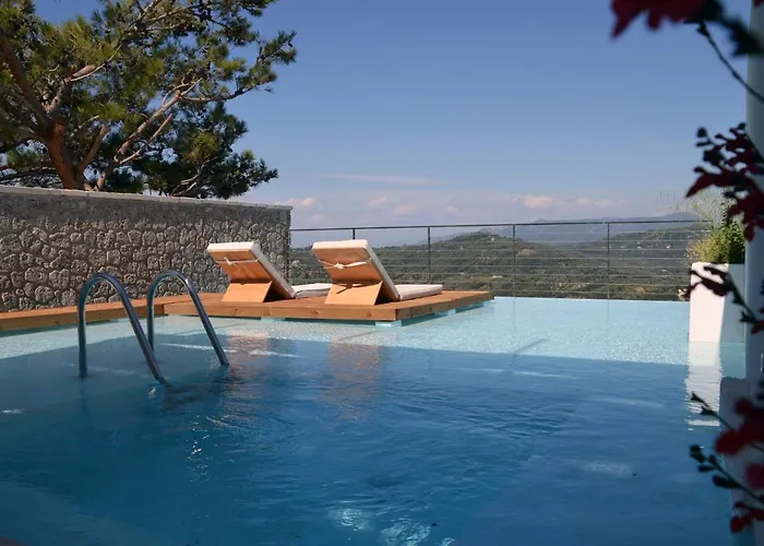 Aparthotel Zeus Throne 4*