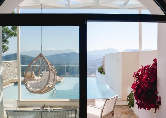 Aparthotel Zeus Throne 4*